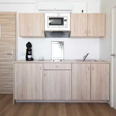 Smart & Stay Aparthotel Saarlouis Lisdorf - Self-Check-In - Free Parking-3